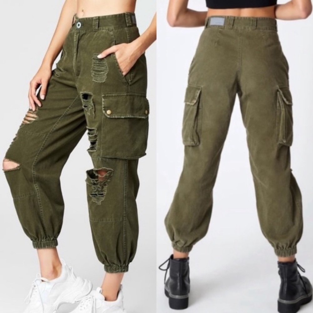✨NWT✨Carmar Baggy Grinded Cargo Pant Dark OD Green - Discontinued